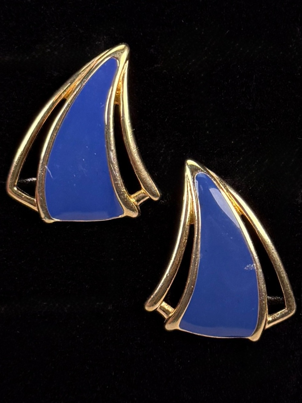Vintage Monet, goldtone, blue enamel clip on earrings